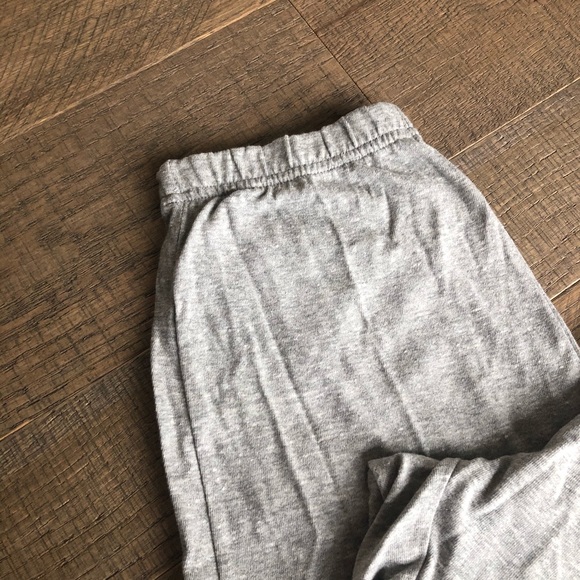 Nike Women’s Plus Capri Joggers - Picture 3 of 4